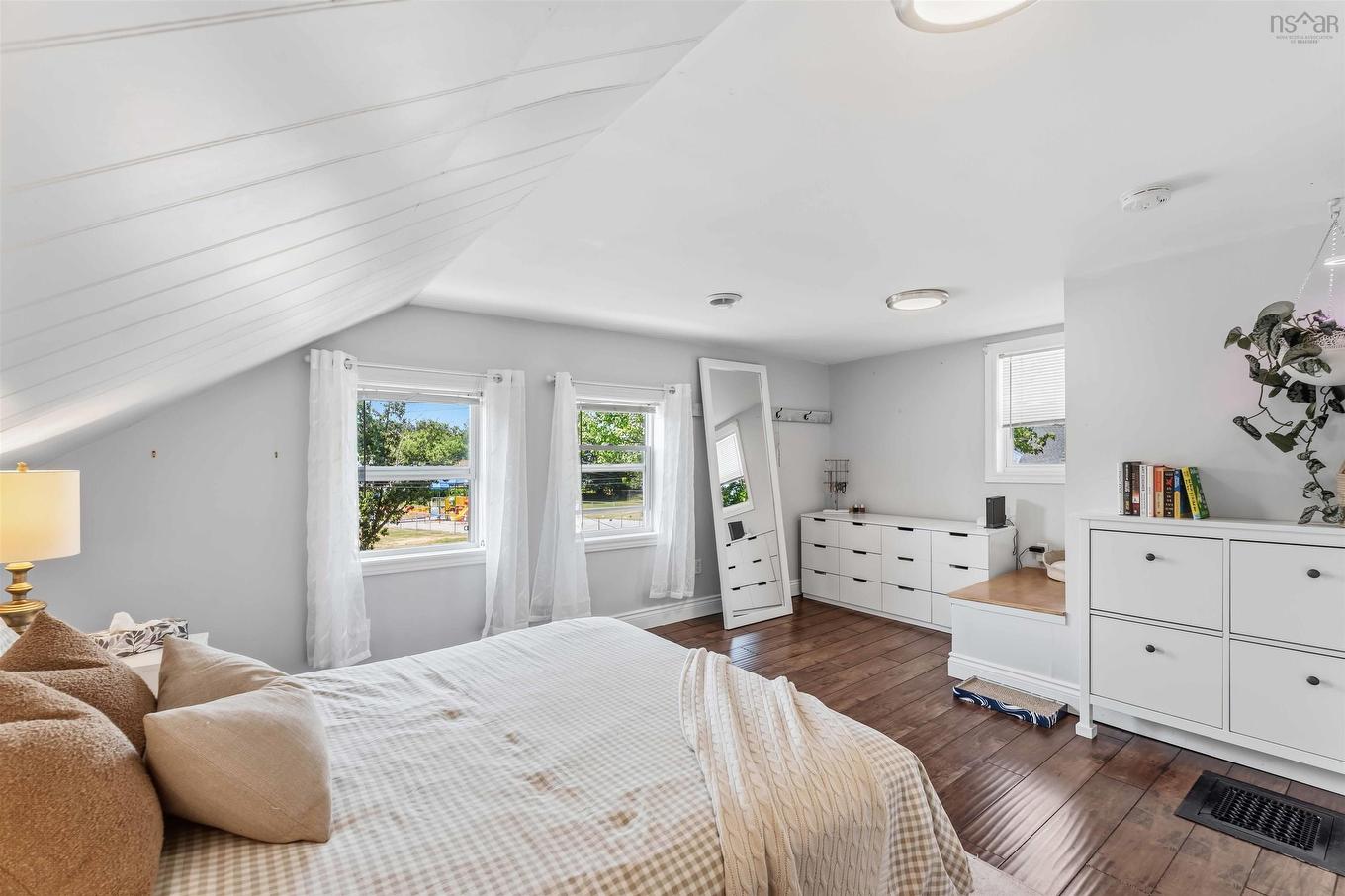 311 Stannus Street, Windsor, NS - Indoor Photo Showing Bedroom