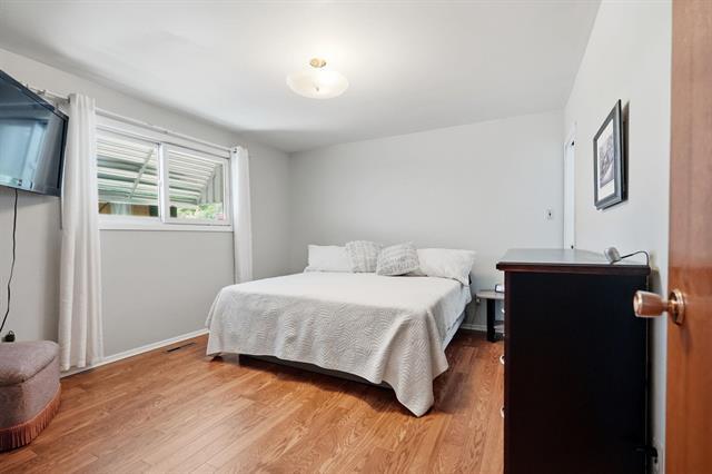 222 Stuart Ave, Winnipeg, MB - Indoor Photo Showing Bedroom