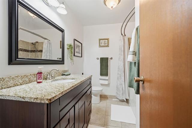 222 Stuart Ave, Winnipeg, MB - Indoor Photo Showing Bathroom