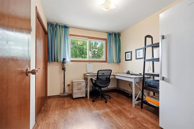 222 Stuart Ave, Winnipeg, MB - Indoor Photo Showing Office