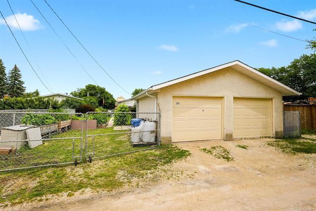 222 Stuart Ave, Winnipeg, MB - Outdoor With Exterior