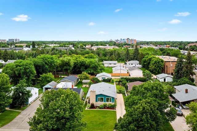 222 Stuart Ave, Winnipeg, MB - Outdoor With View