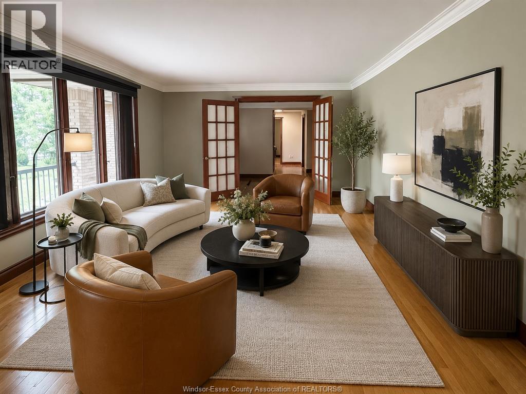 2073 Lesperance Road, Tecumseh, ON - Indoor Photo Showing Living Room
