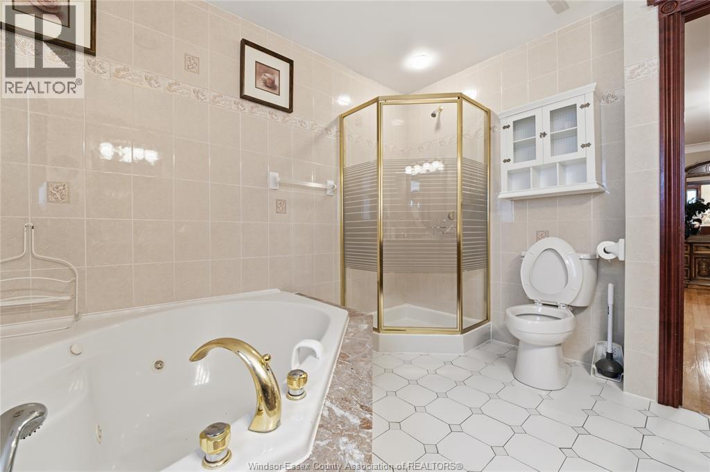 2073 Lesperance Road, Tecumseh, ON - Indoor Photo Showing Bathroom