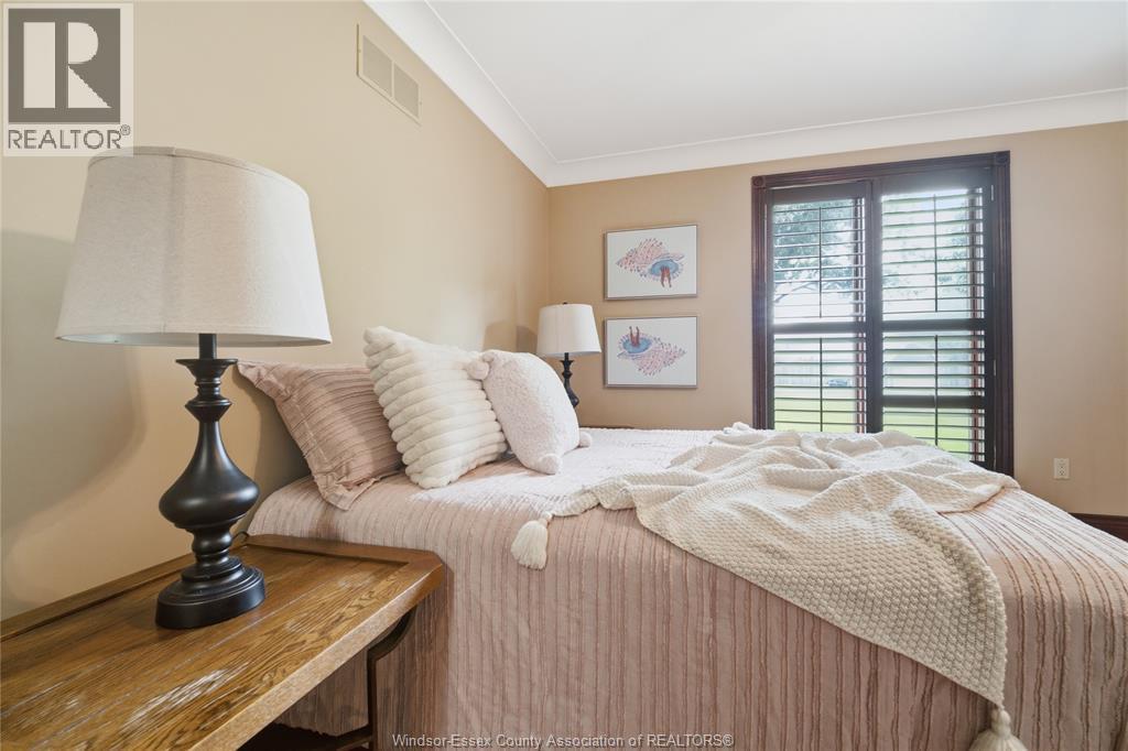 2073 Lesperance Road, Tecumseh, ON - Indoor Photo Showing Bedroom