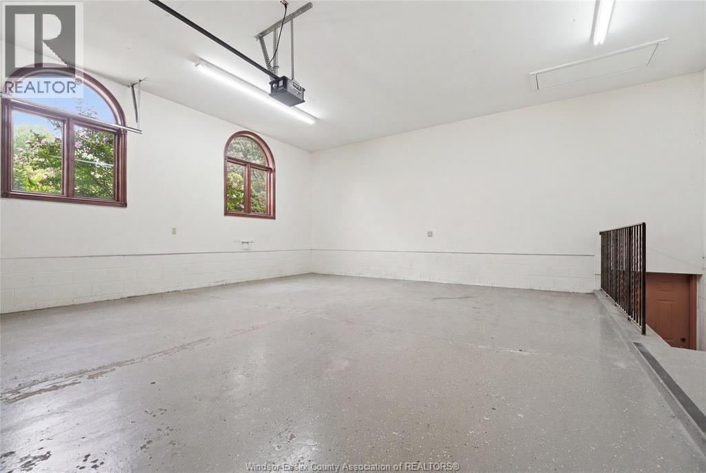 2073 Lesperance Road, Tecumseh, ON - Indoor Photo Showing Garage