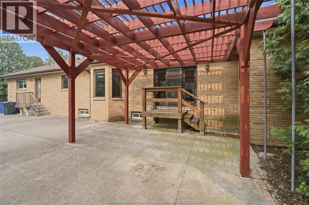 2073 Lesperance Road, Tecumseh, ON -