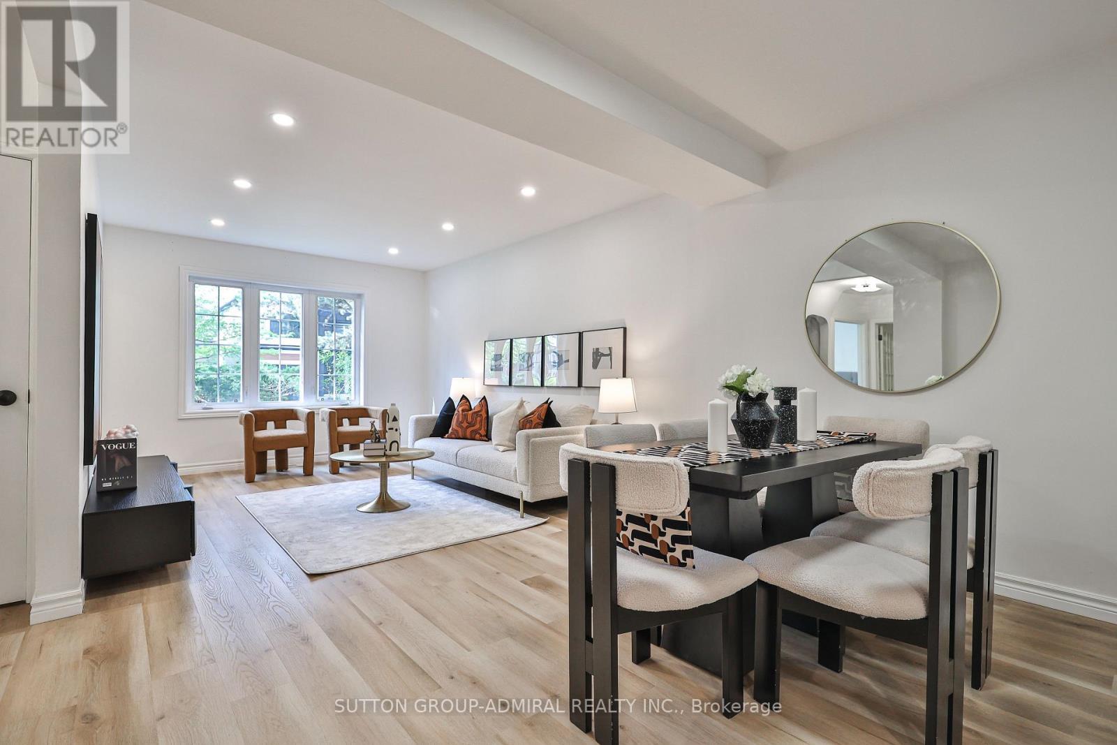 81 Yorkview Drive, Toronto, ON - Indoor Photo Showing Other Room