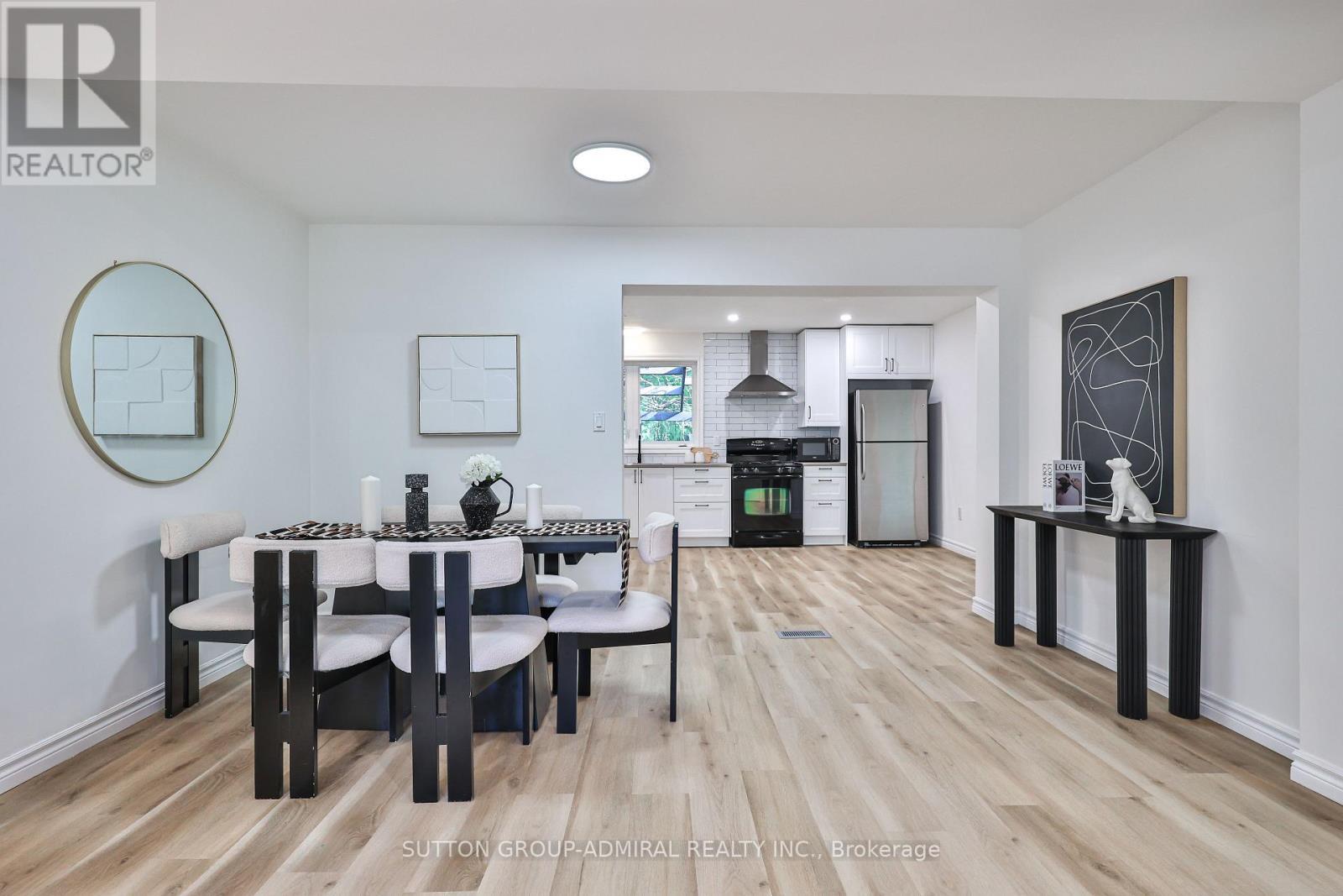 81 Yorkview Drive, Toronto, ON - Indoor Photo Showing Dining Room