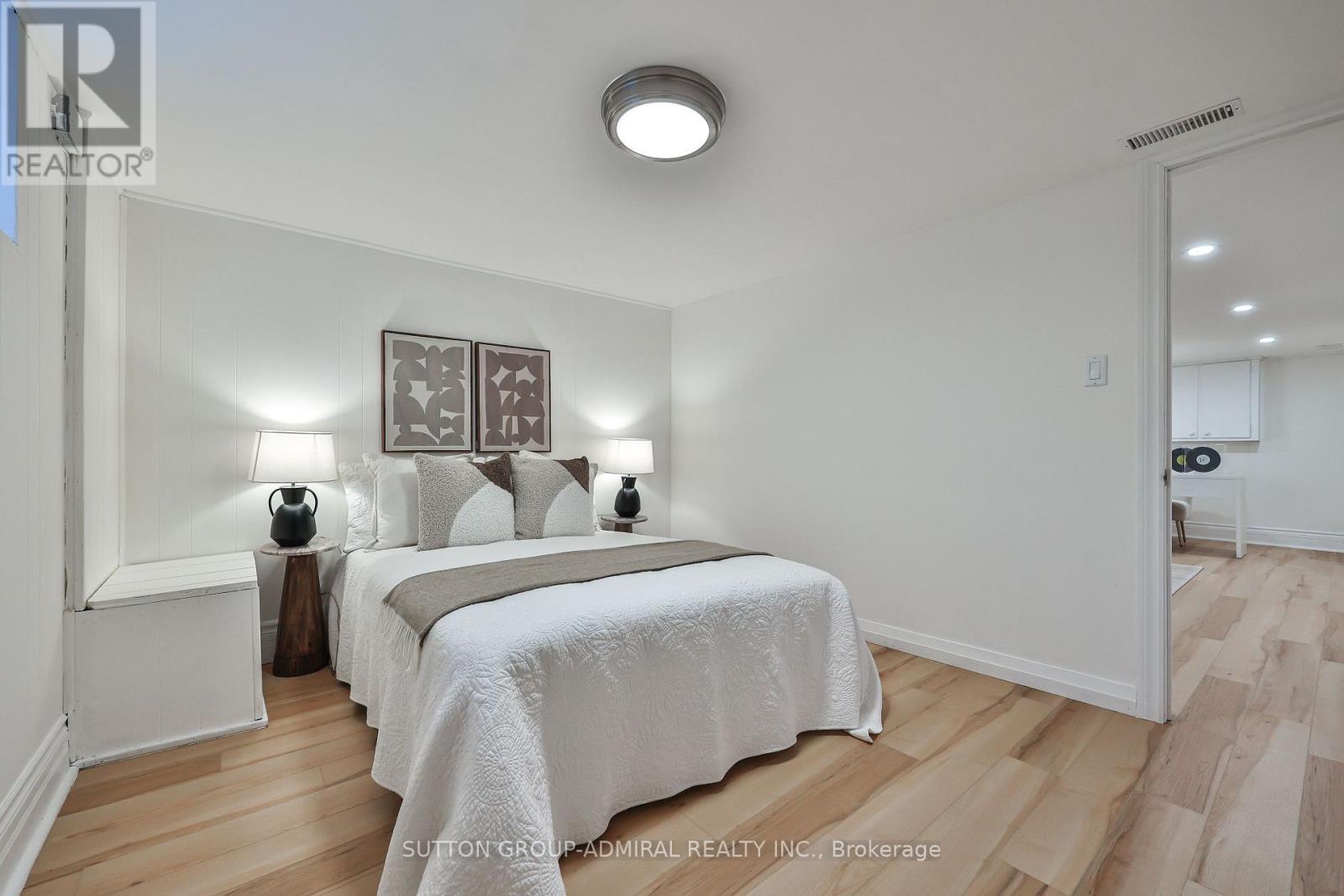 81 Yorkview Drive, Toronto, ON - Indoor Photo Showing Bedroom