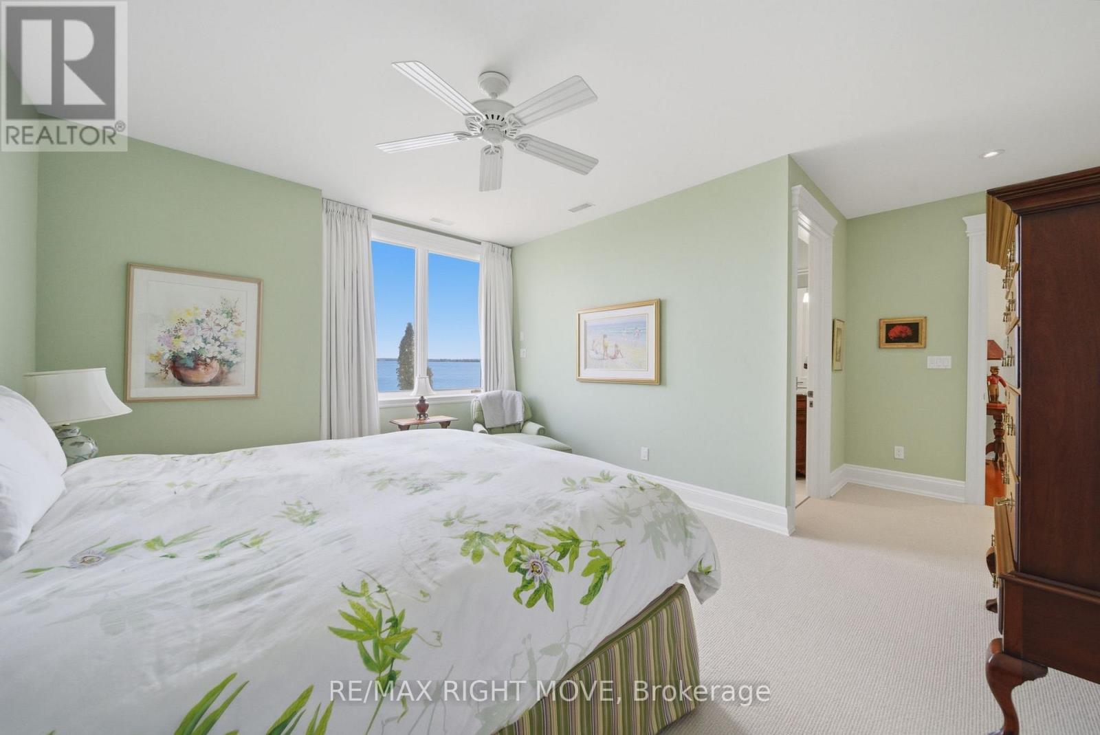 28 Maple Drive, Orillia, ON - Indoor Photo Showing Bedroom