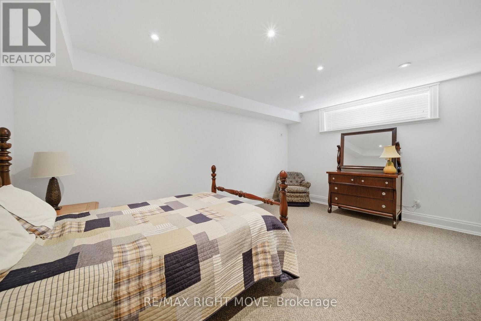 28 Maple Drive, Orillia, ON - Indoor Photo Showing Bedroom