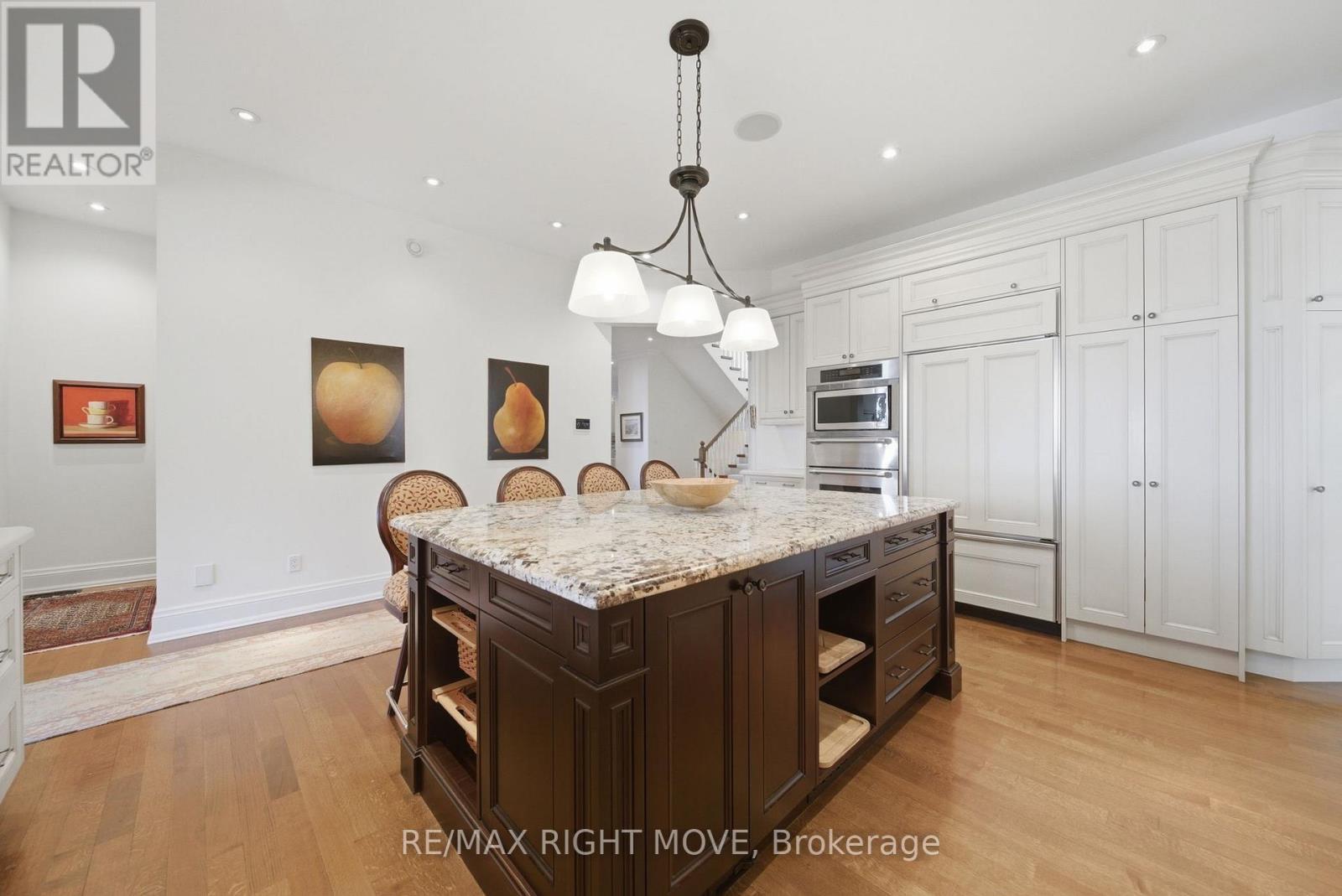 28 Maple Drive, Orillia, ON - Indoor Photo Showing Kitchen