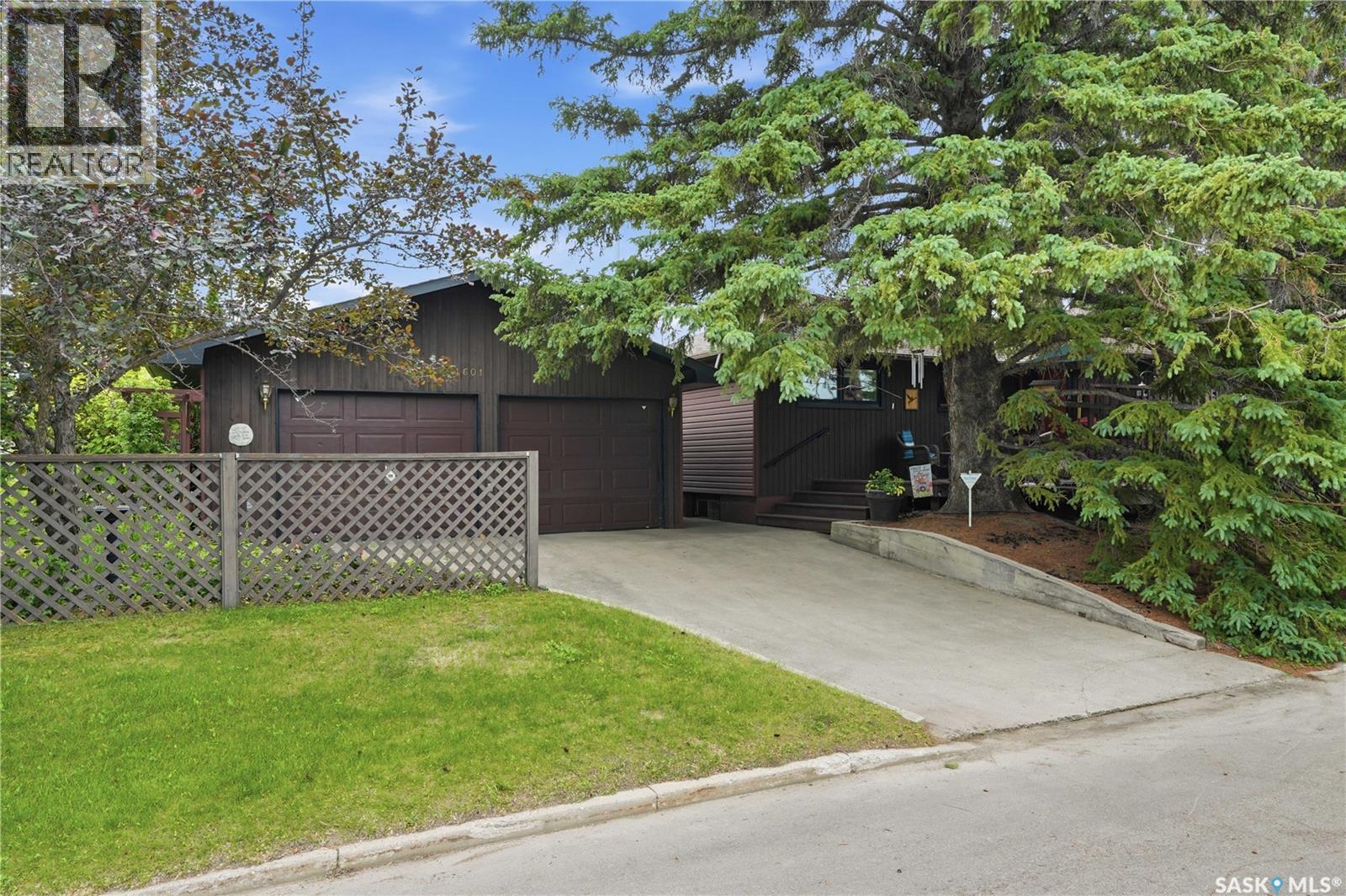 1601 Morgan Avenue, Saskatoon, SK - Outdoor