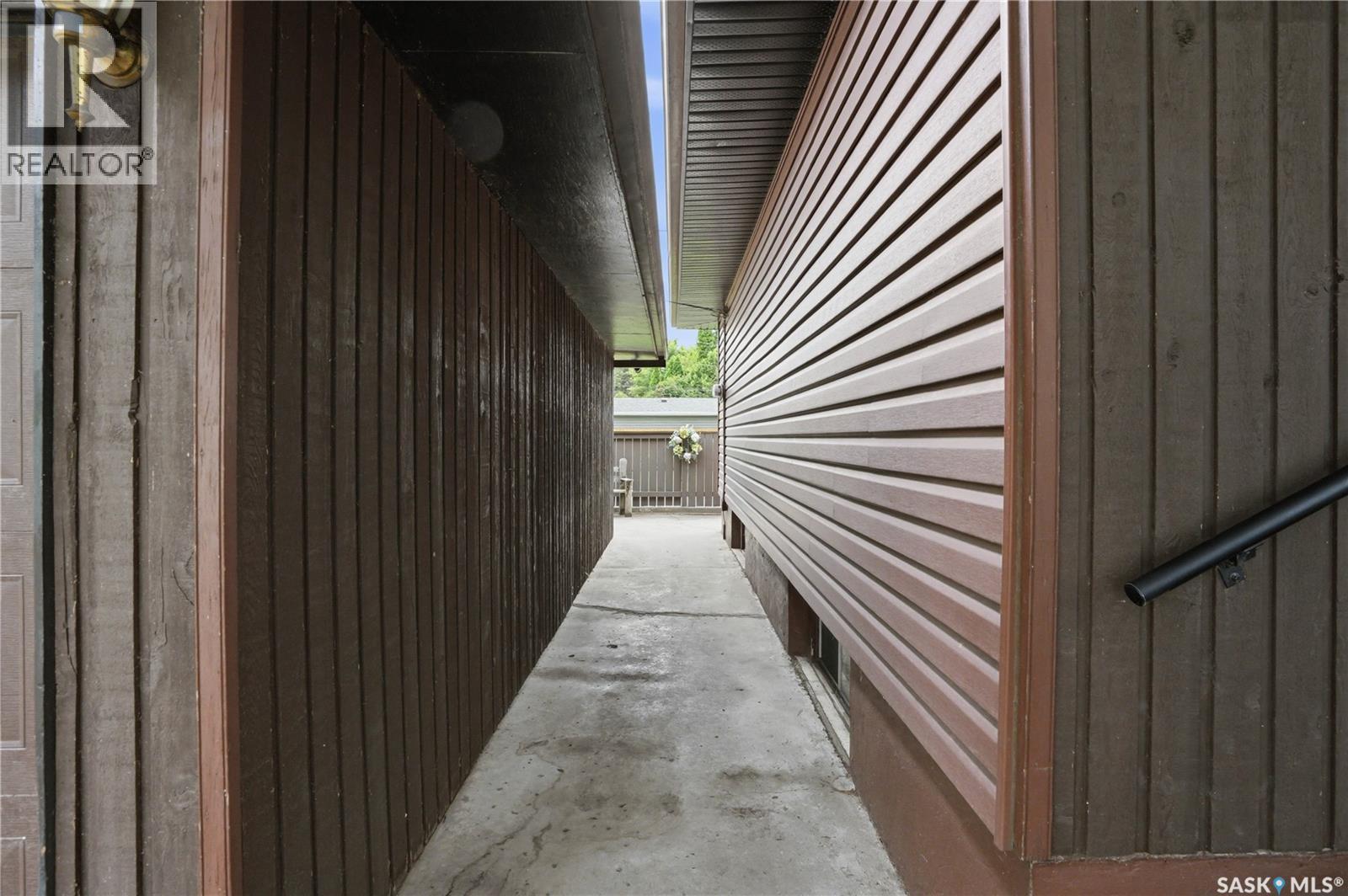 1601 Morgan Avenue, Saskatoon, SK - With Exterior