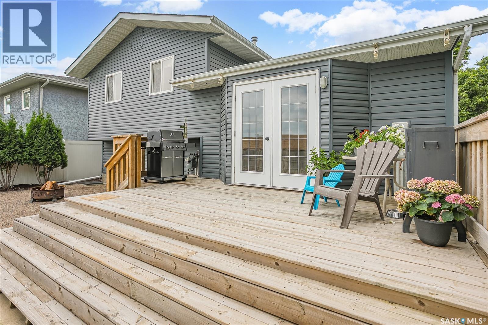 342 Haslam Crescent, Saskatoon, SK - Outdoor With Deck Patio Veranda With Exterior