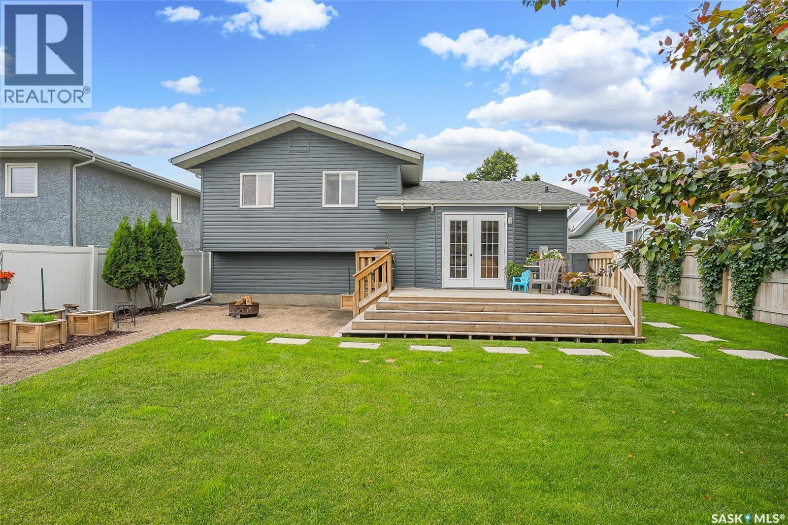 342 Haslam Crescent, Saskatoon, SK - Outdoor With Deck Patio Veranda