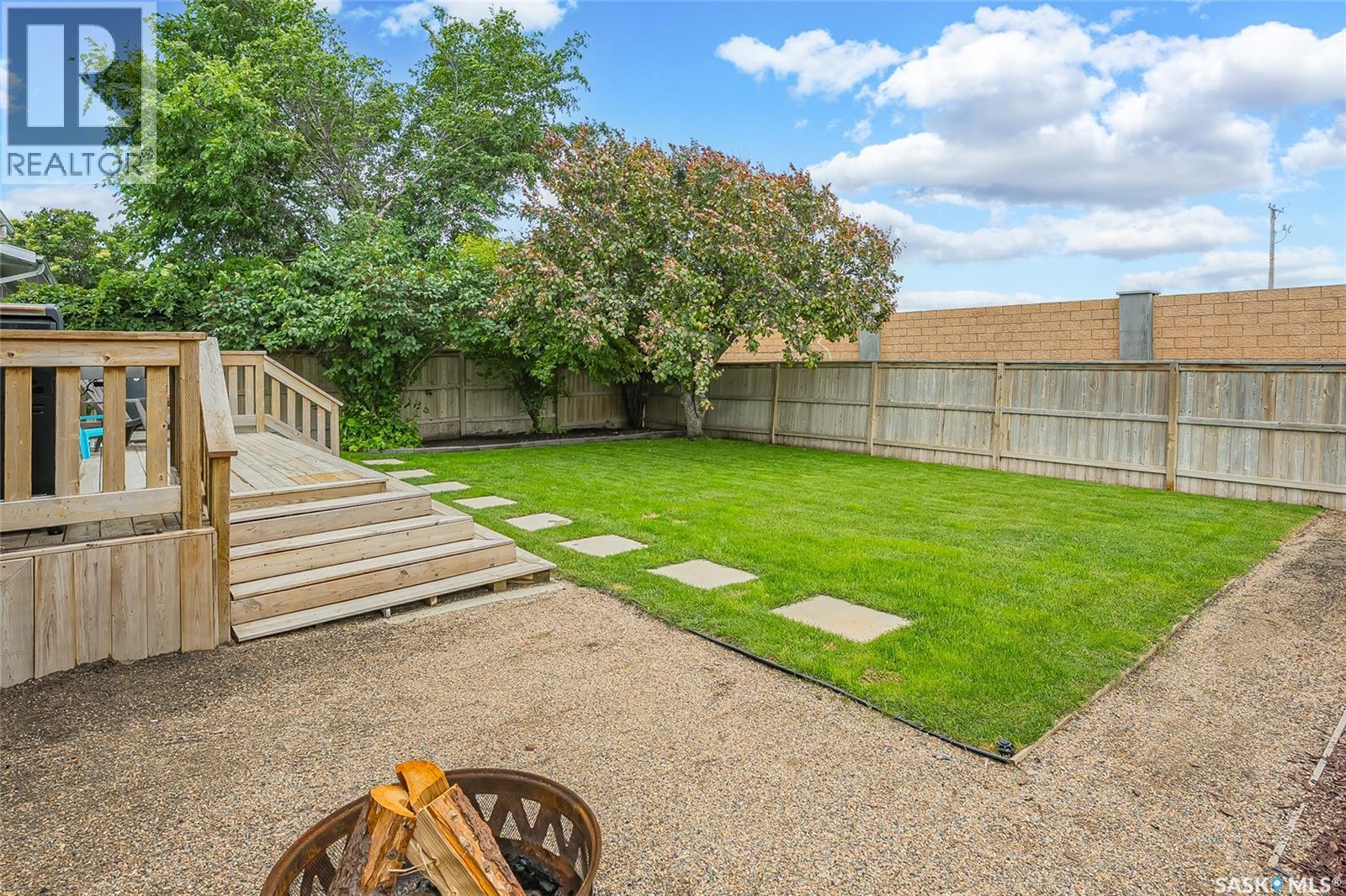 342 Haslam Crescent, Saskatoon, SK - Outdoor