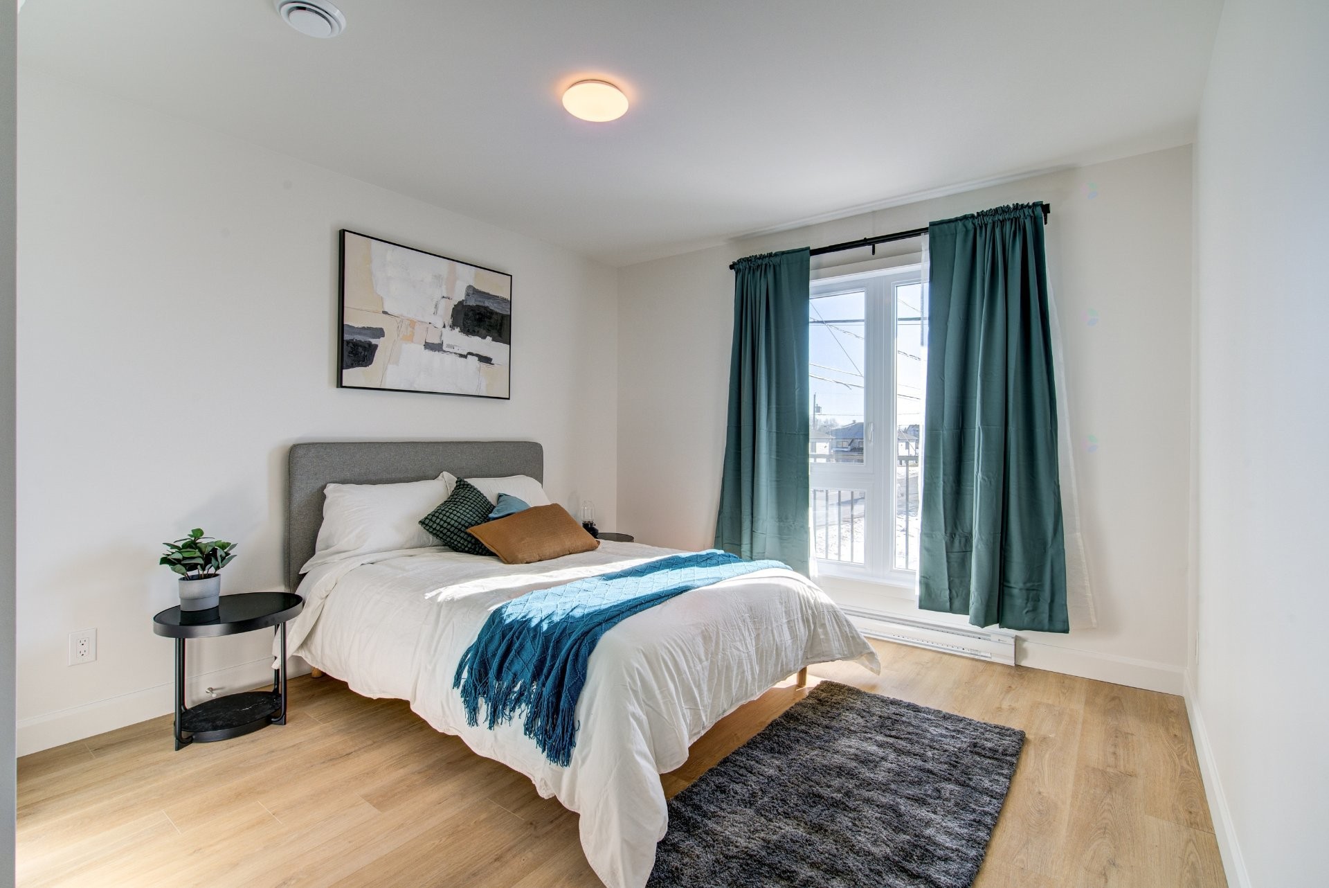 Chambre à coucher - 201-2061 Ch. Ridge, Huntingdon, QC - Indoor Photo Showing Bedroom