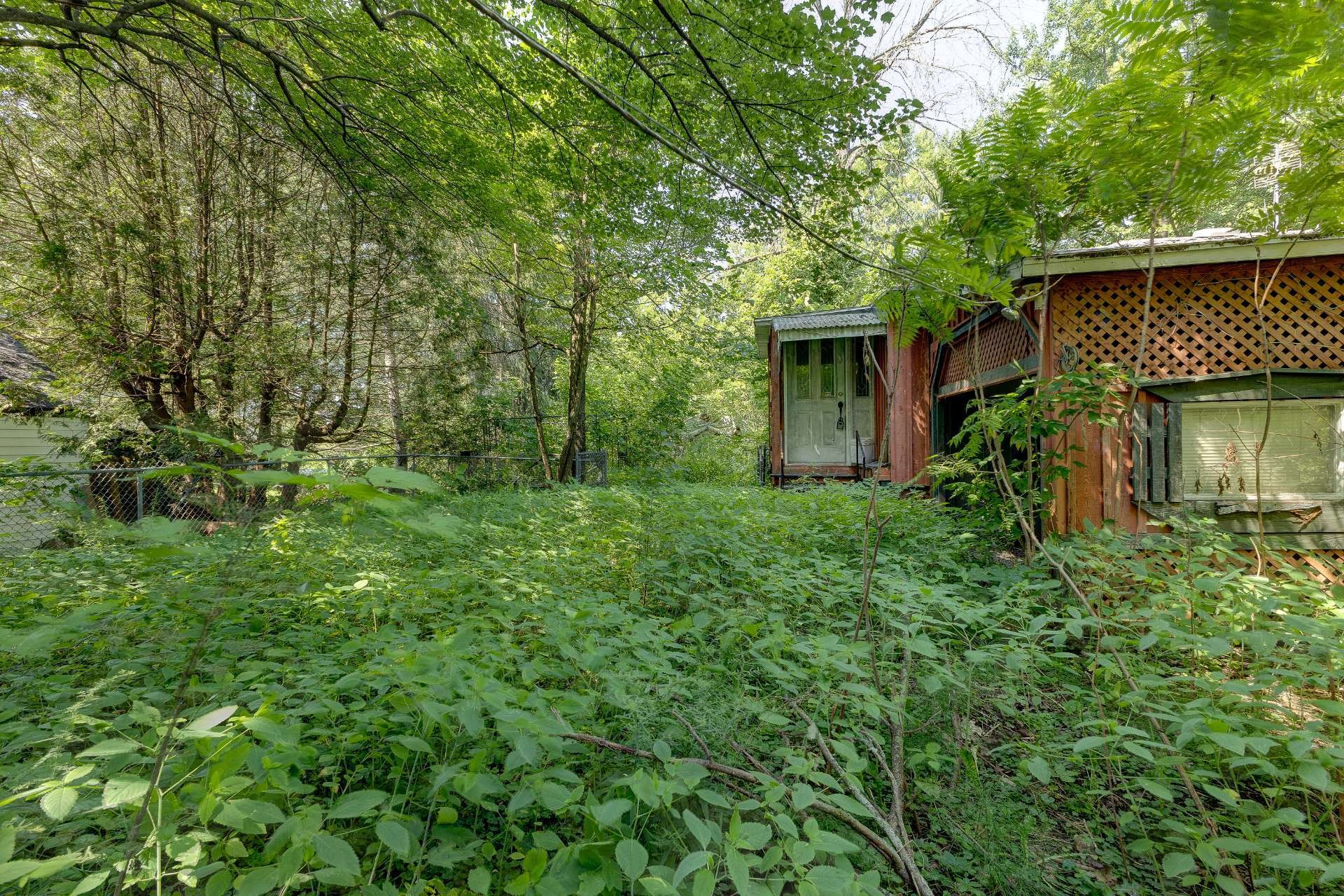 Front of Structure - 386 Rue Champlain, Henryville, QC - Outdoor