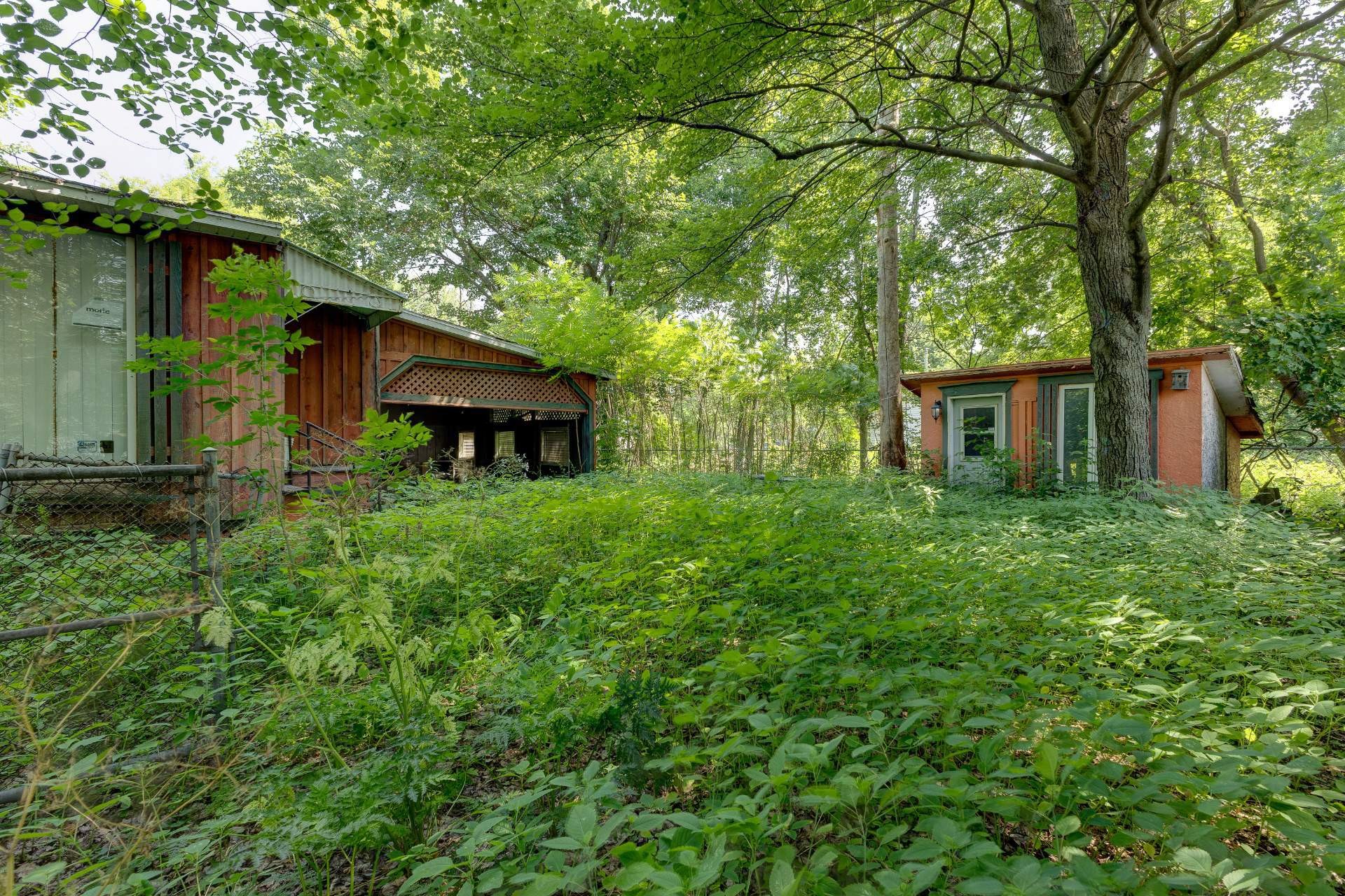 Back of Structure - 386 Rue Champlain, Henryville, QC - Outdoor