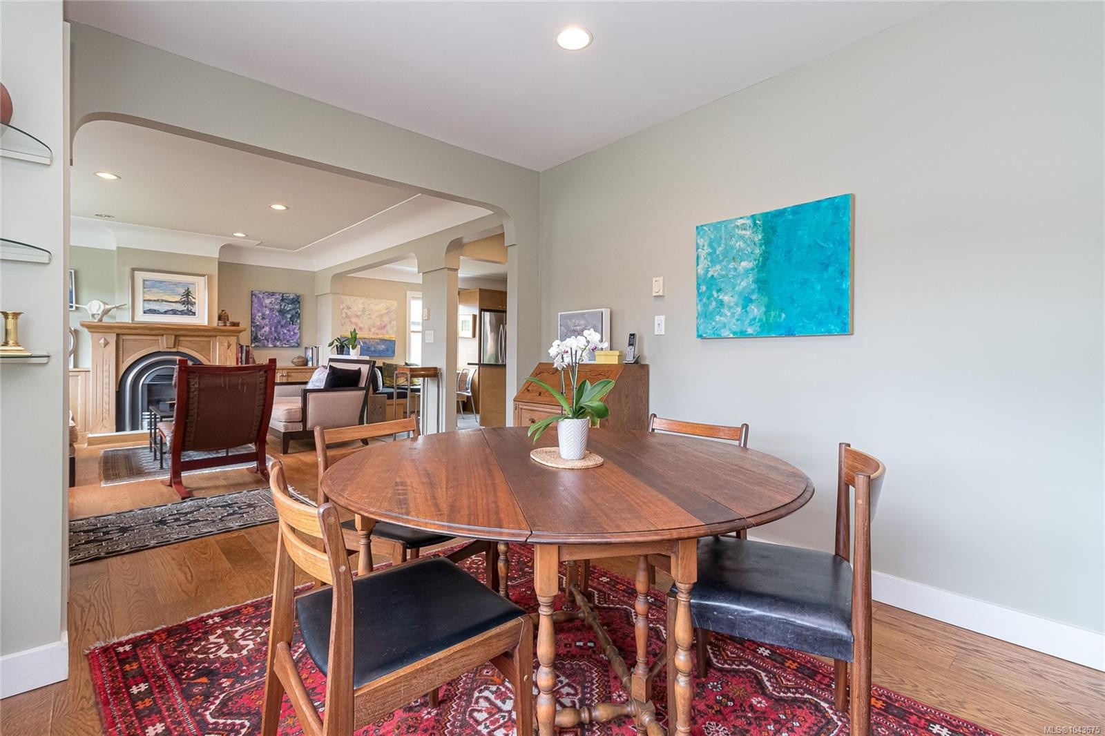 10107 Third St, Sidney, BC