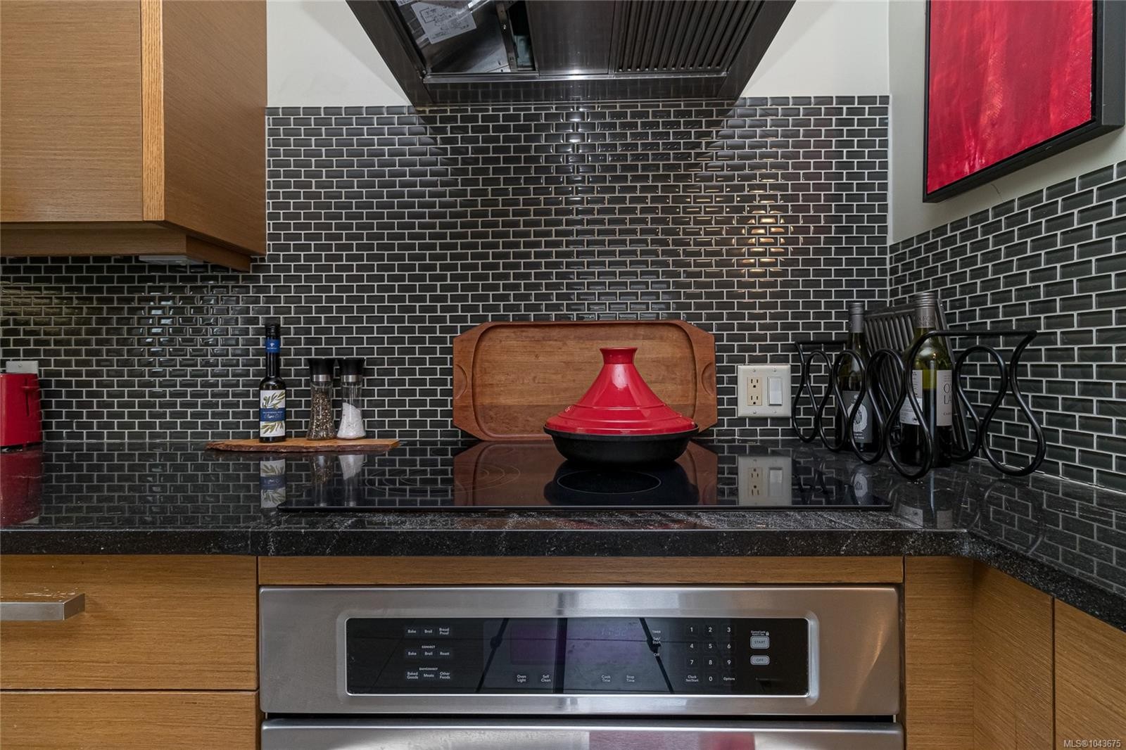 10107 Third St, Sidney, BC