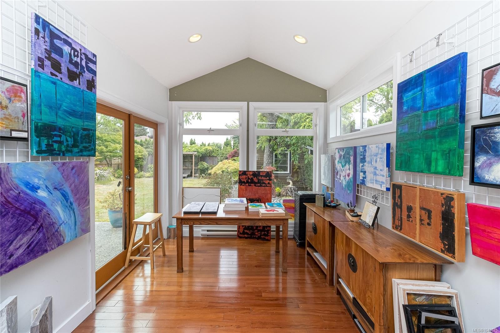 10107 Third St, Sidney, BC