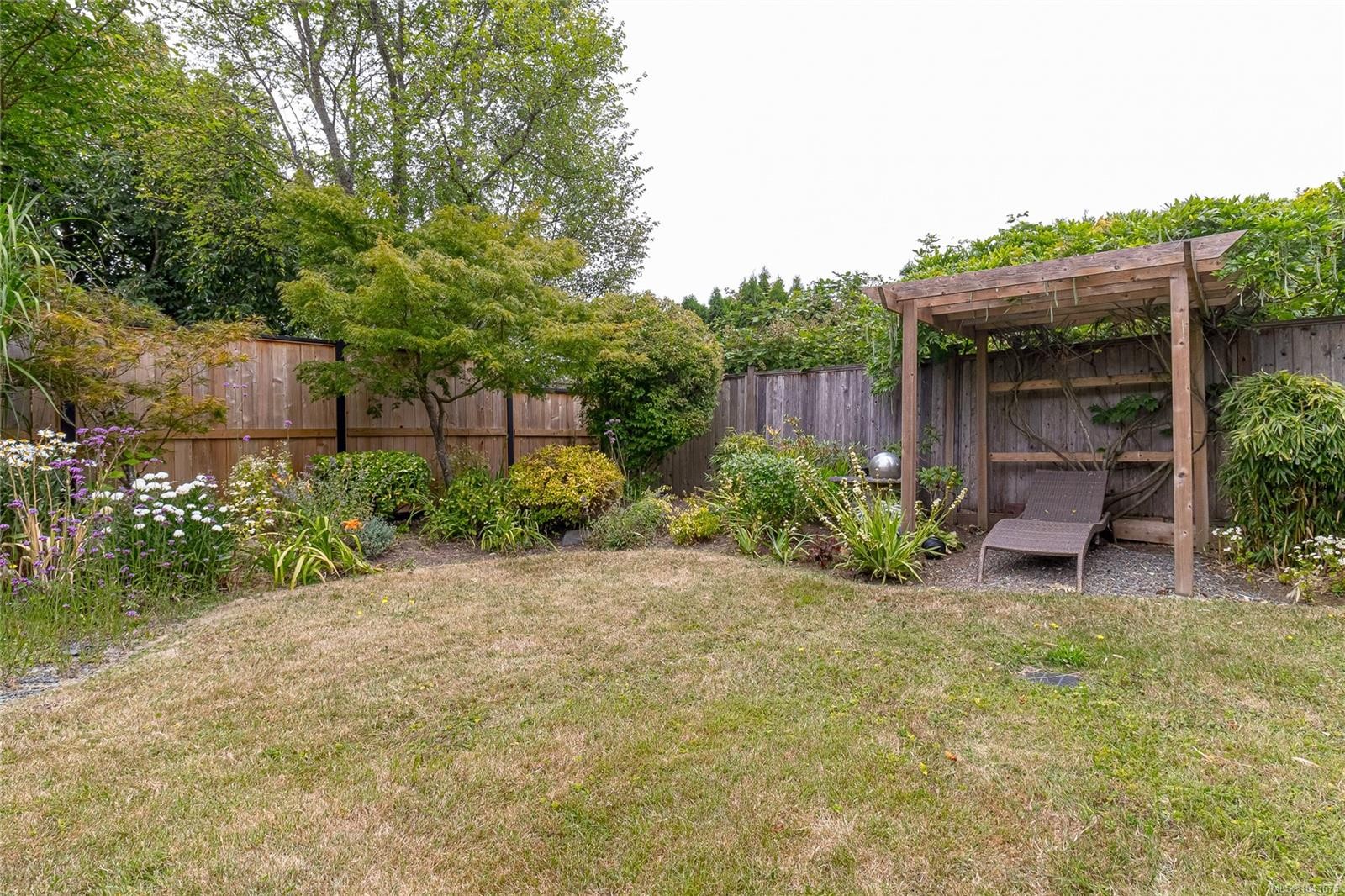 10107 Third St, Sidney, BC
