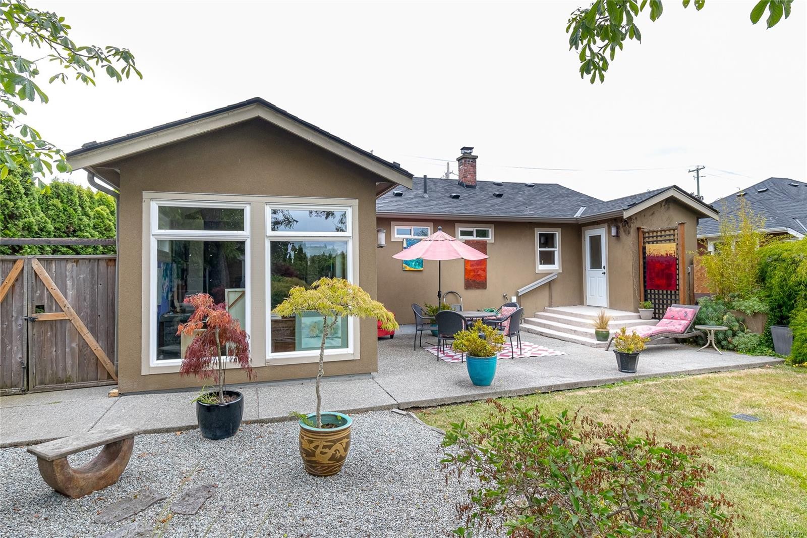 10107 Third St, Sidney, BC