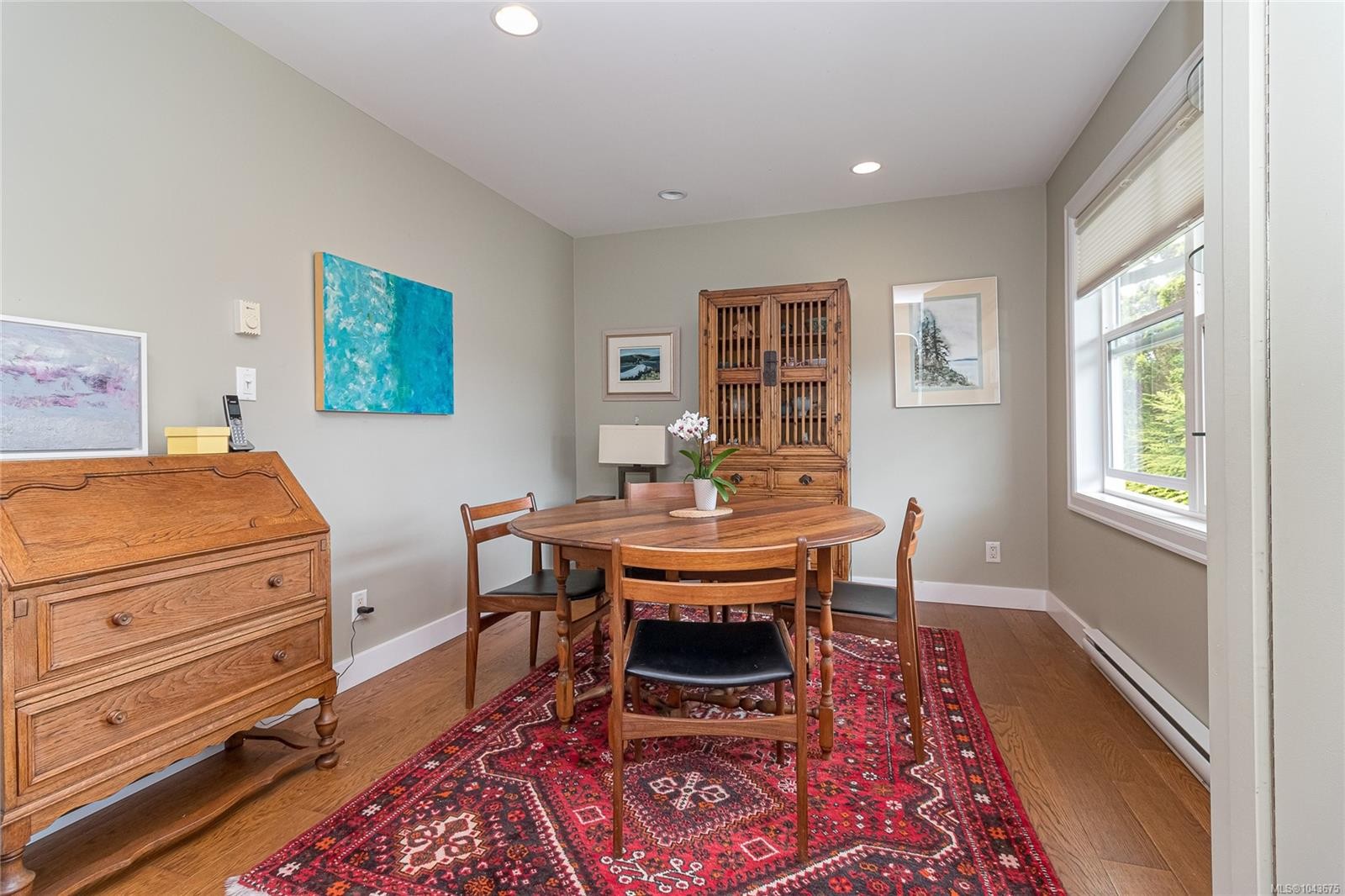 10107 Third St, Sidney, BC