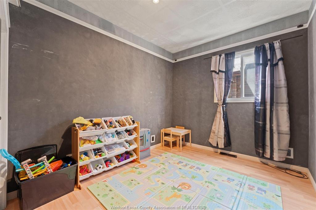 759 Glengarry Avenue, Windsor, ON - Indoor Photo Showing Other Room