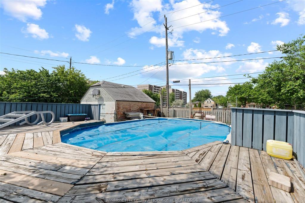 759 Glengarry Avenue, Windsor, ON - Outdoor With Above Ground Pool