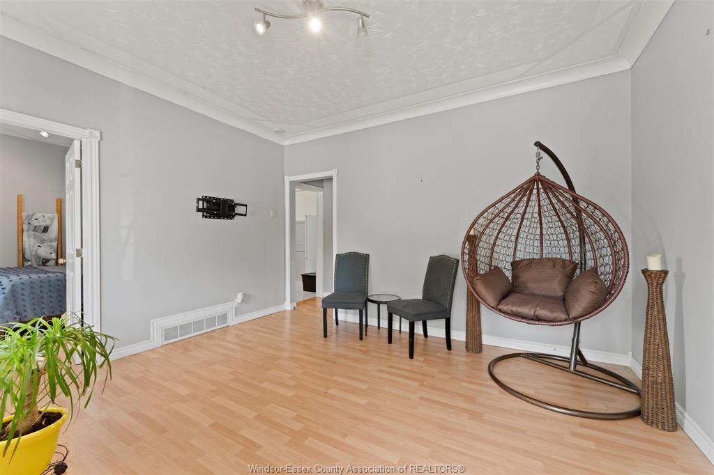 759 Glengarry Avenue, Windsor, ON - Indoor