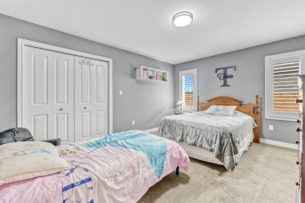 3960 Cullen Drive, Plympton-Wyoming, ON - Indoor Photo Showing Bedroom