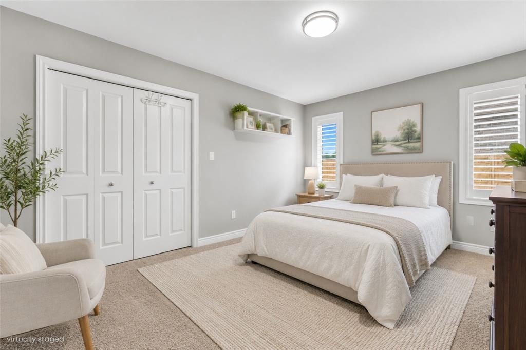 3960 Cullen Drive, Plympton-Wyoming, ON - Indoor Photo Showing Bedroom
