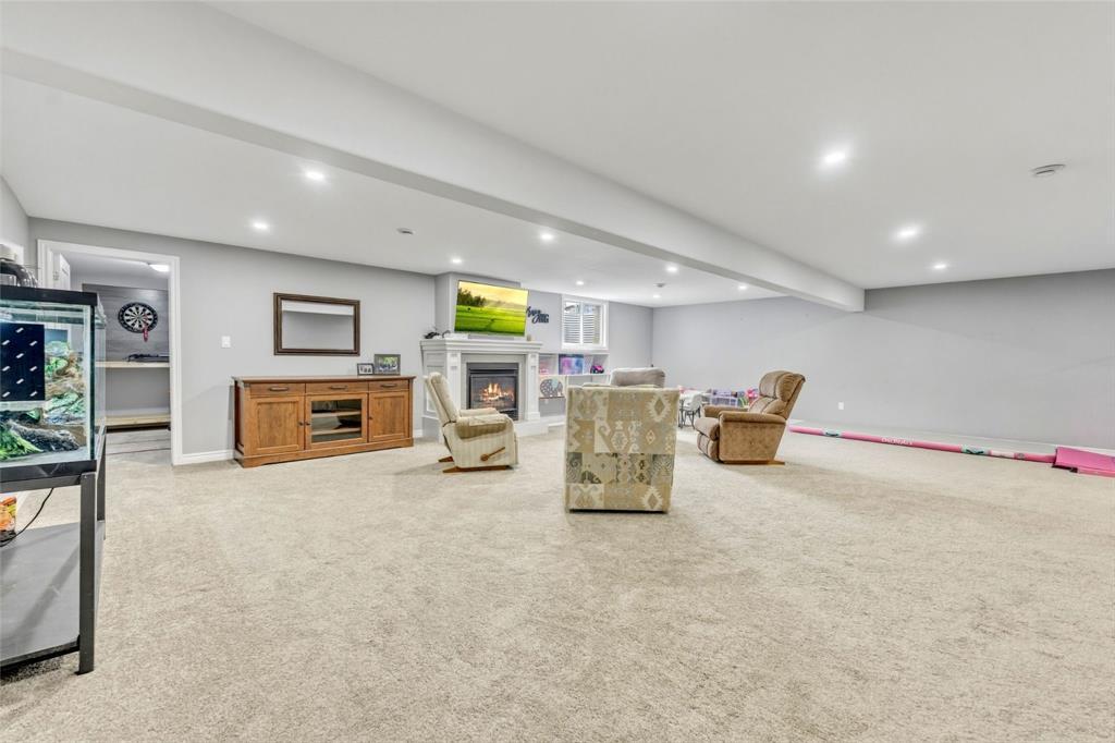 3960 Cullen Drive, Plympton-Wyoming, ON - Indoor
