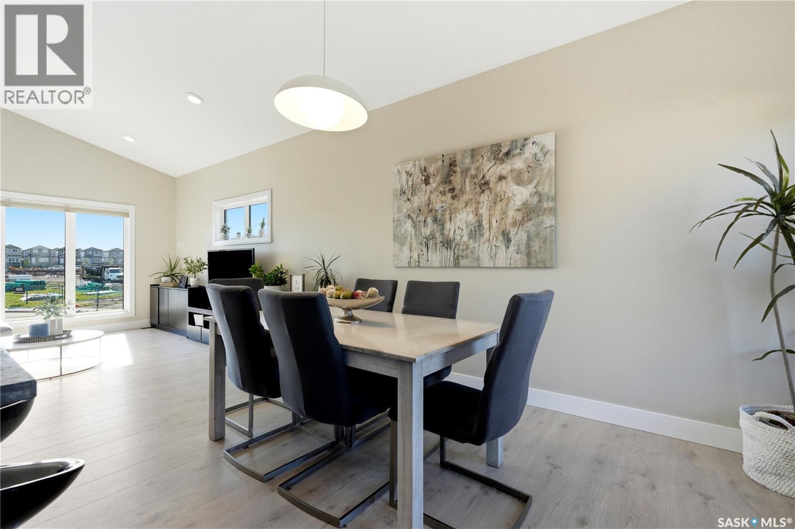 822 Werschner Court, Saskatoon, SK - Indoor Photo Showing Dining Room