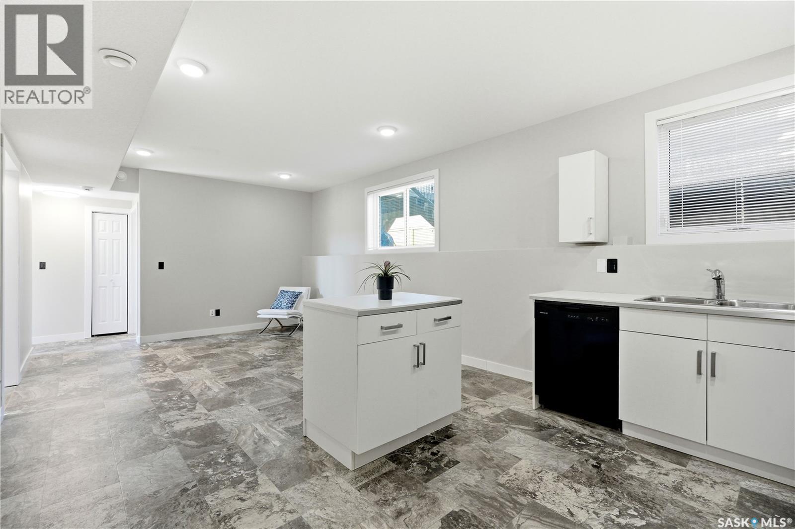822 Werschner Court, Saskatoon, SK - Indoor