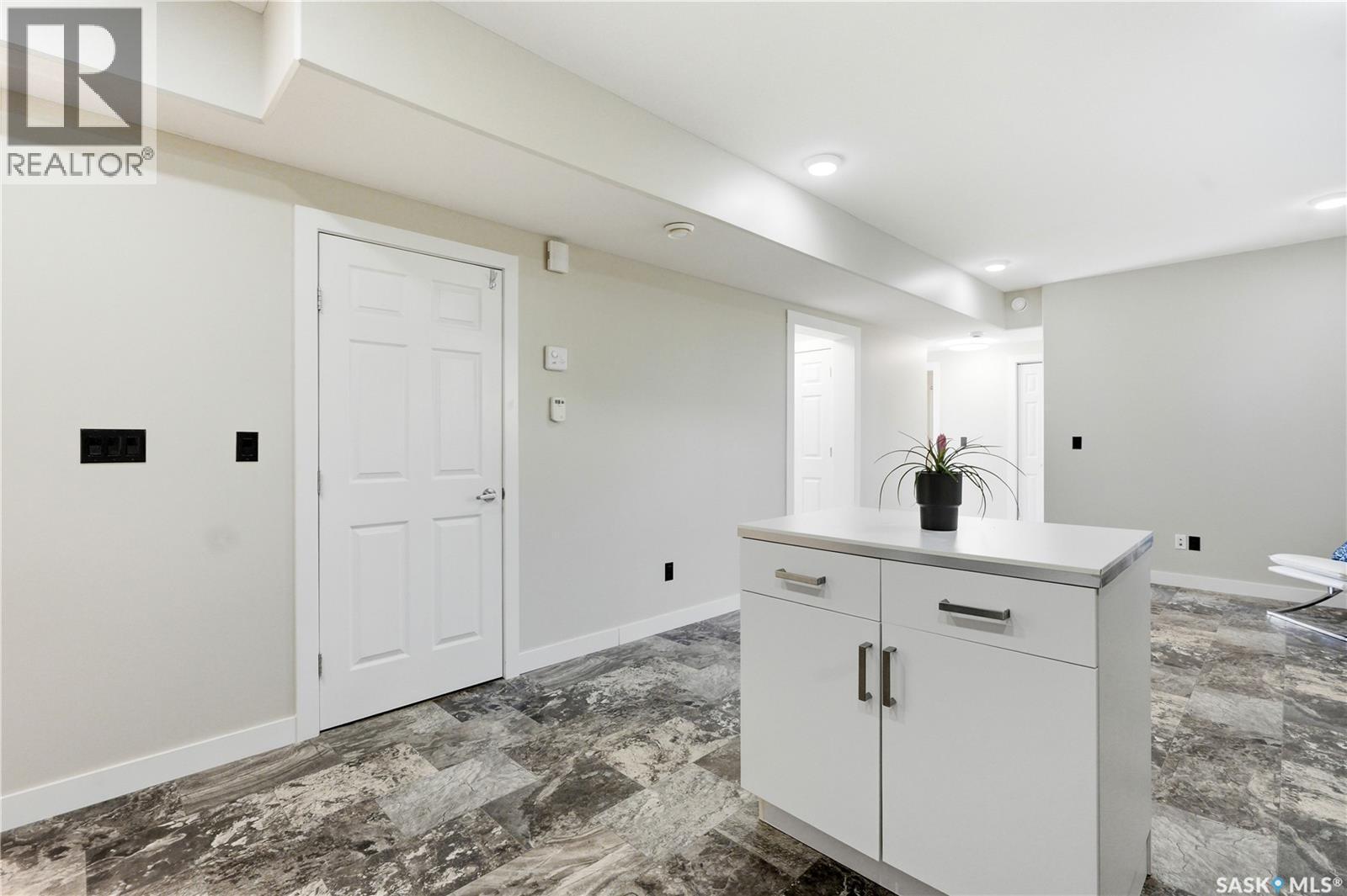 822 Werschner Court, Saskatoon, SK - Indoor Photo Showing Other Room