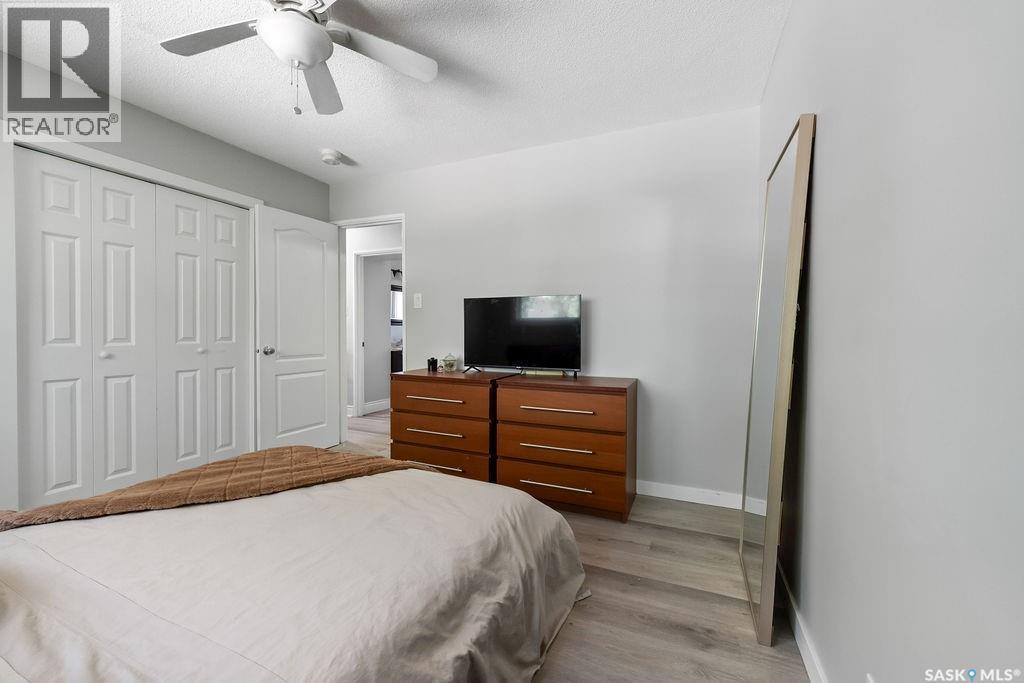 5309 1St Avenue, Regina, SK - Indoor Photo Showing Bedroom