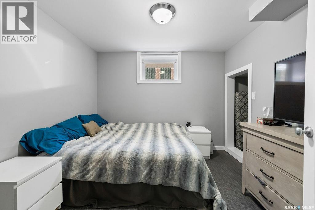 5309 1St Avenue, Regina, SK - Indoor Photo Showing Bedroom