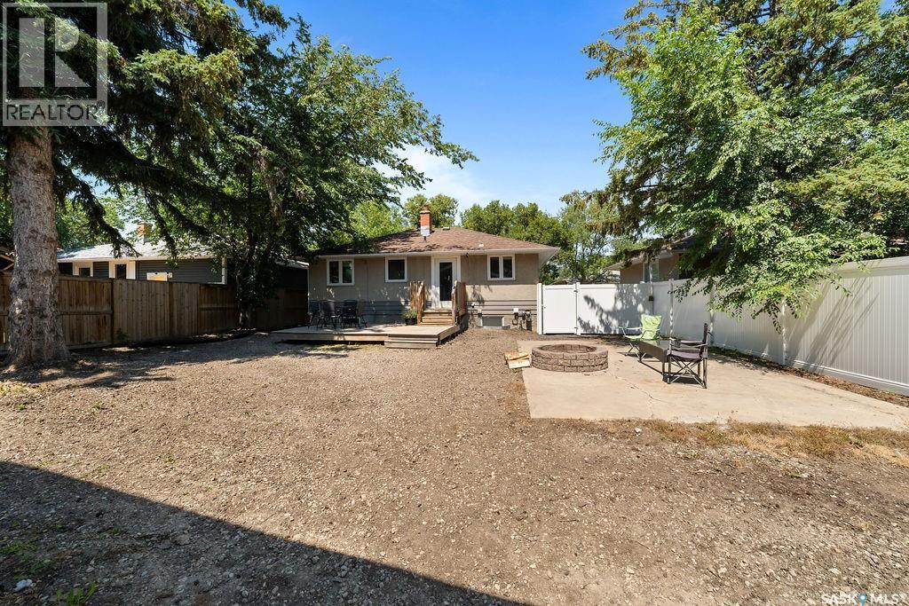 5309 1St Avenue, Regina, SK - Outdoor