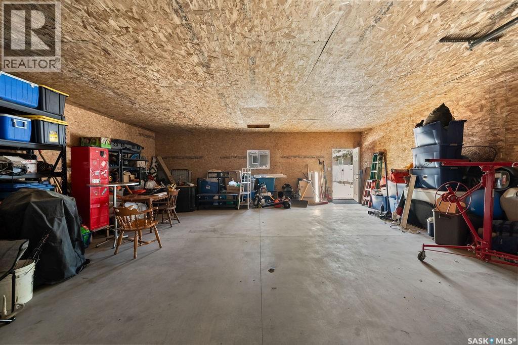 5309 1St Avenue, Regina, SK - Indoor Photo Showing Garage