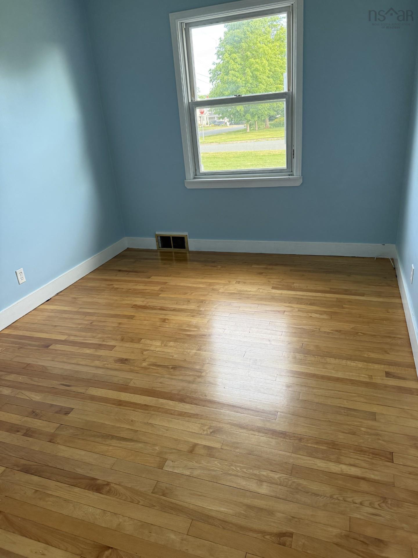 65 Macdonald Street, Antigonish, N.S., Antigonish, NS - Indoor Photo Showing Other Room