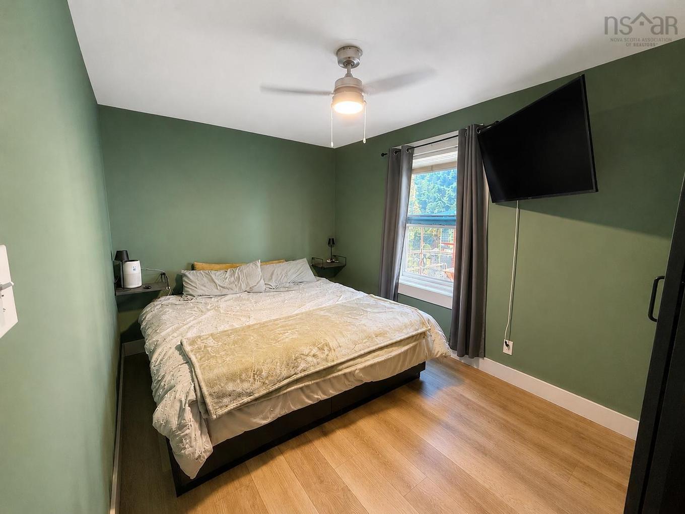 364 Queen Street, Truro, NS - Indoor Photo Showing Bedroom
