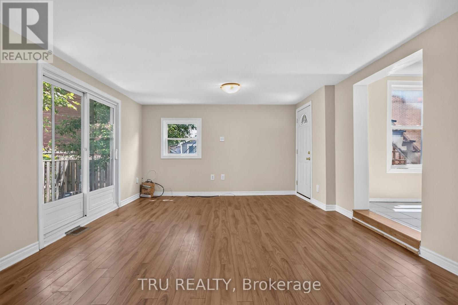 45 Bell Street N, Ottawa, ON - Indoor Photo Showing Other Room