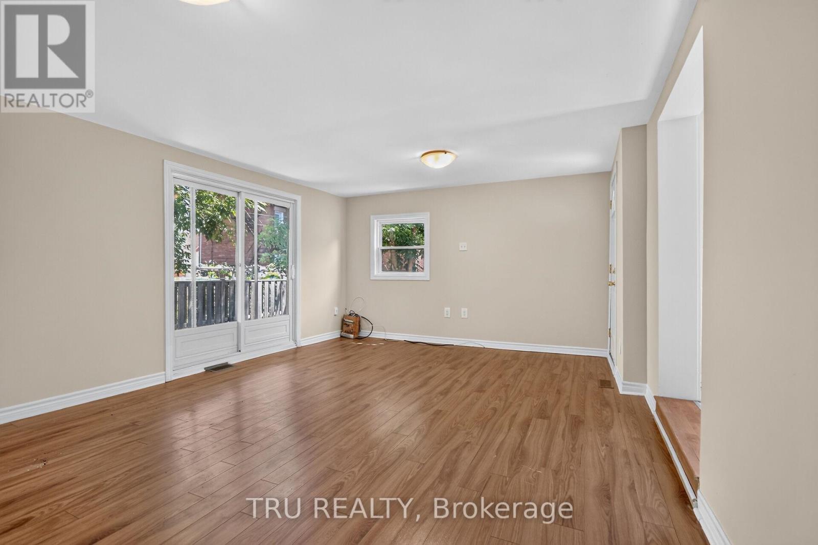 45 Bell Street N, Ottawa, ON - Indoor Photo Showing Other Room