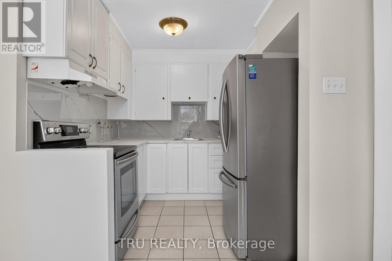 45 Bell Street N, Ottawa, ON - Indoor Photo Showing Kitchen