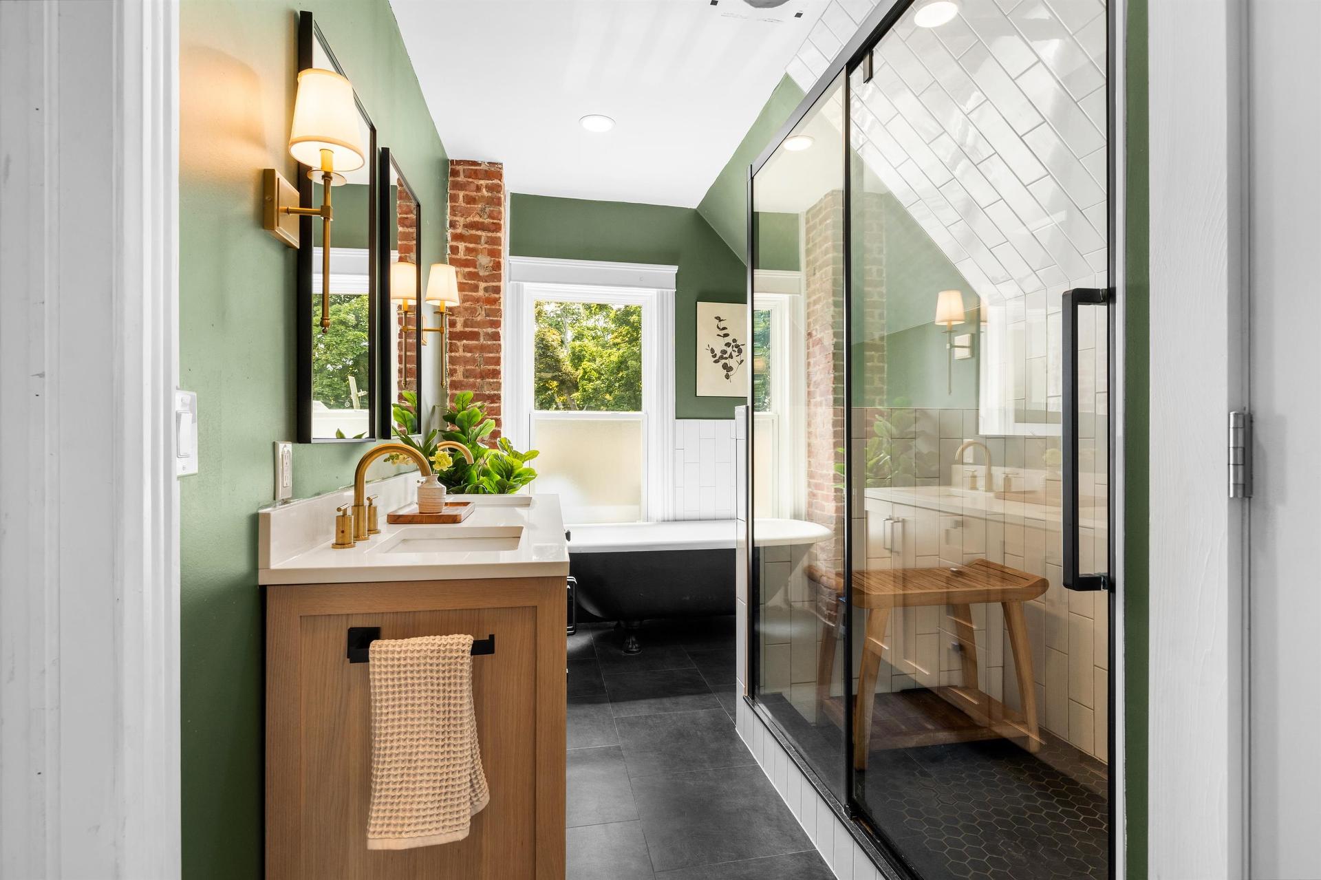 26 Euston Street, Charlottetown, PE - Indoor Photo Showing Bathroom